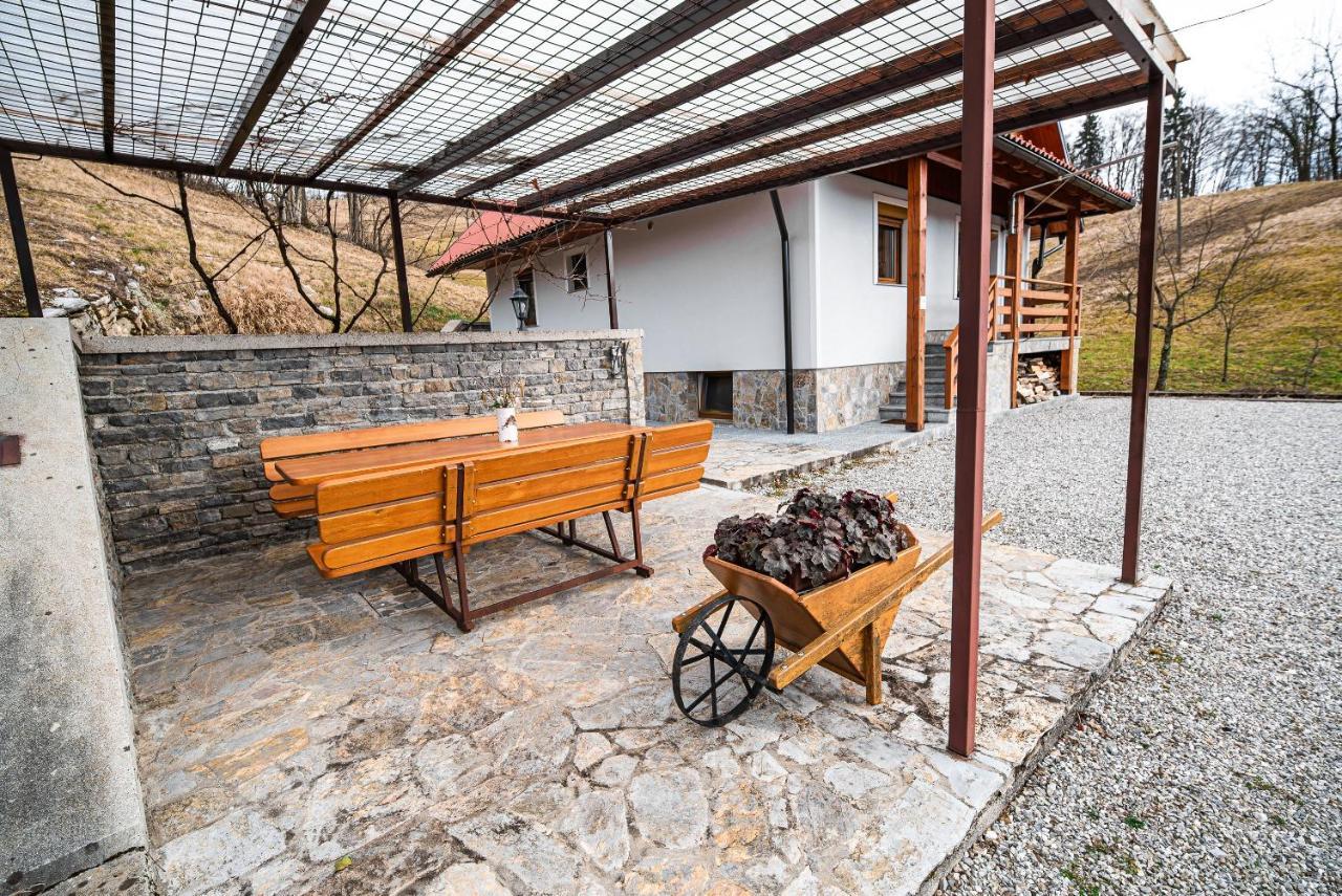 Valley View With Sauna Mrak